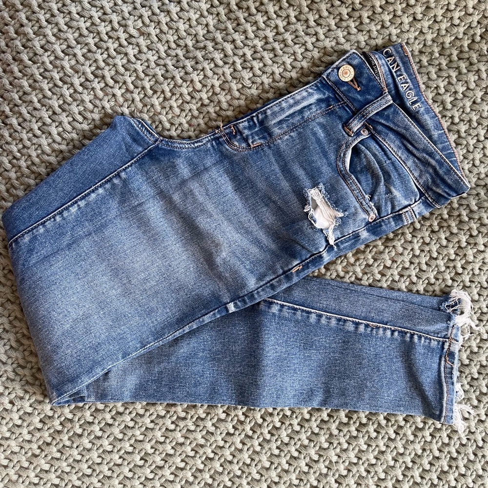American Eagle Outfitters Women's Distressed Blue Skinny Jeans